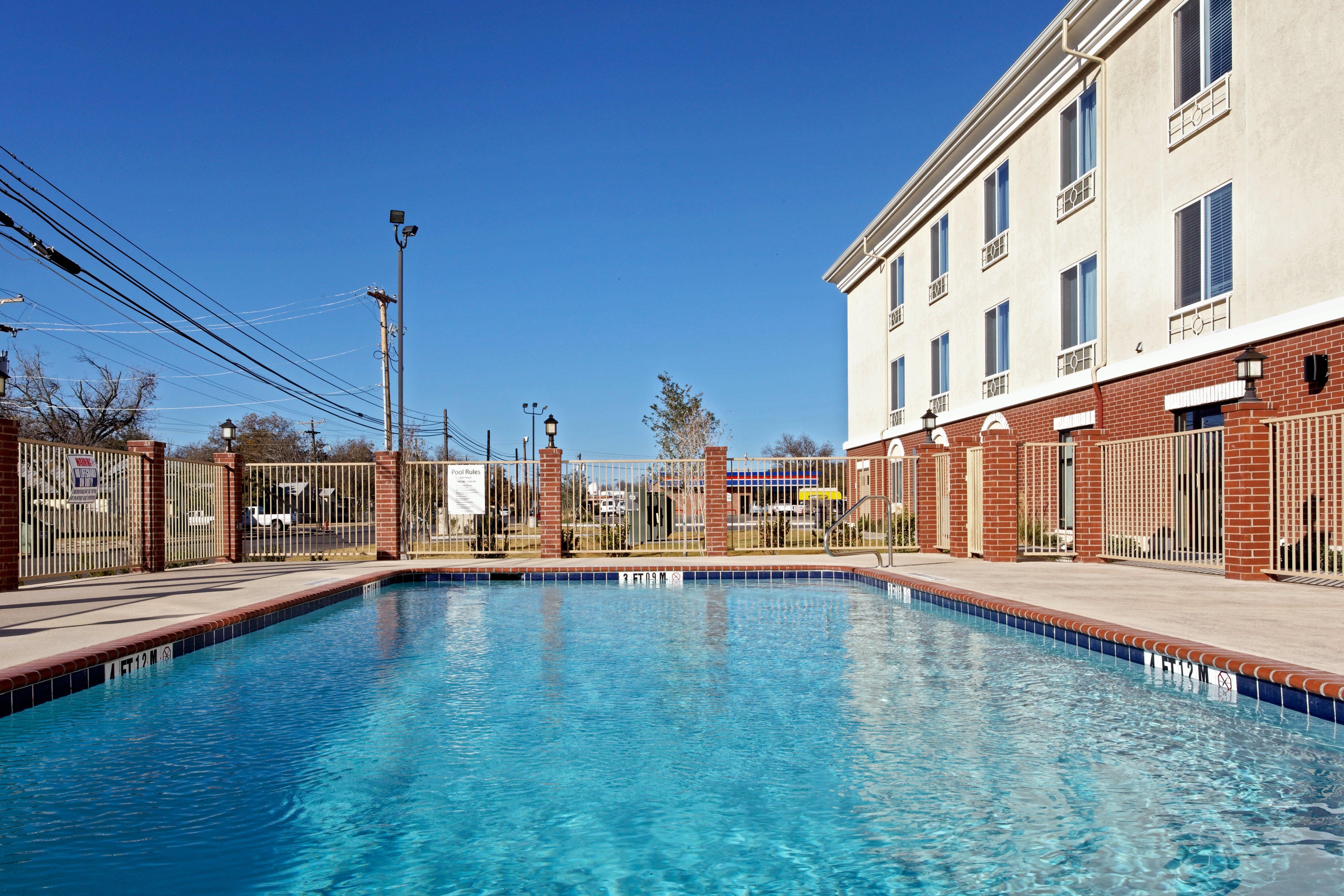 Holiday Inn Express & Suites Ozona By Ihg Exterior foto